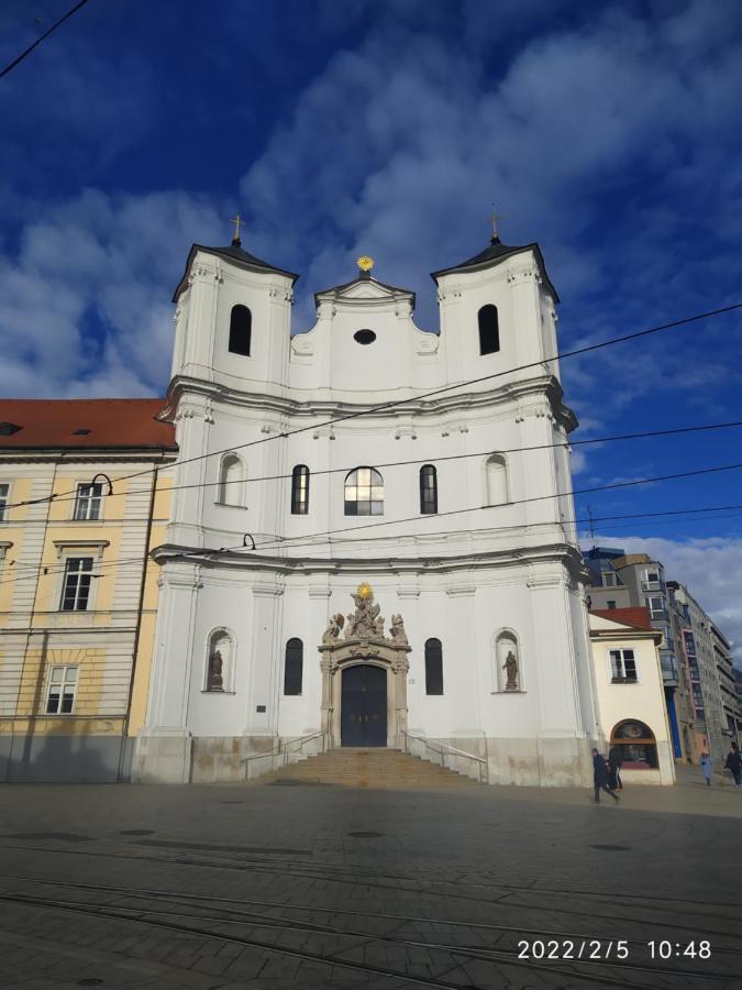 Krasny Byt S Vyhladmi V Historickom Centre Apartment Bratislava Exterior photo